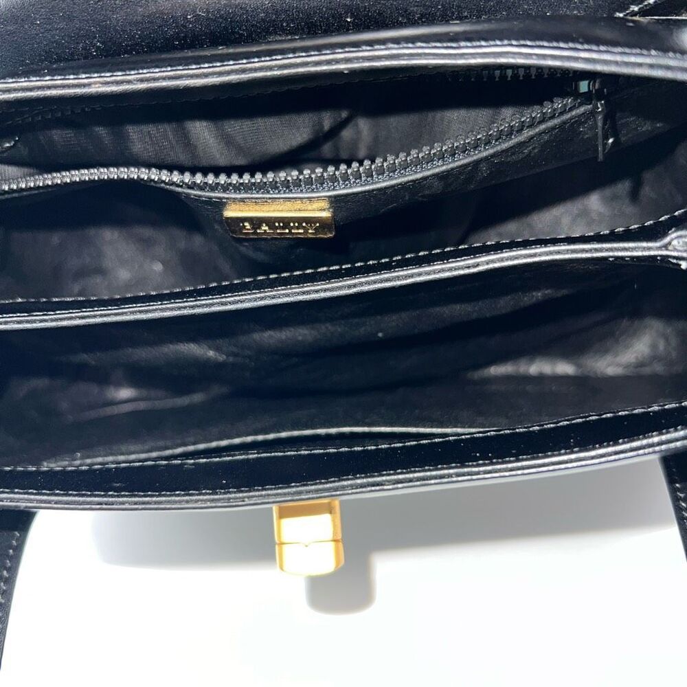 Bally Vintage Structured Lambskin Bag with Brushed Gold Turn Lock Closure - Picture 13 of 14